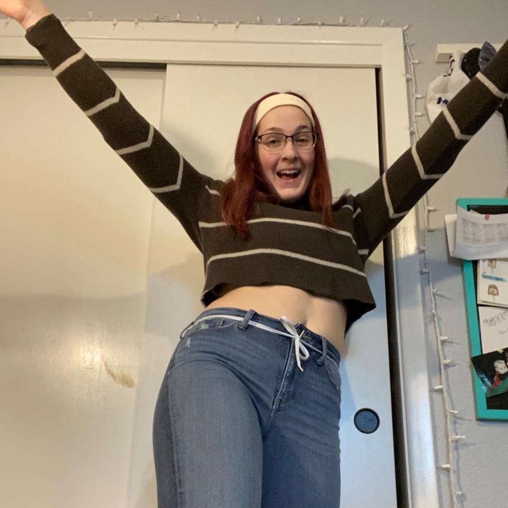 Green and white stripped cropped sweater